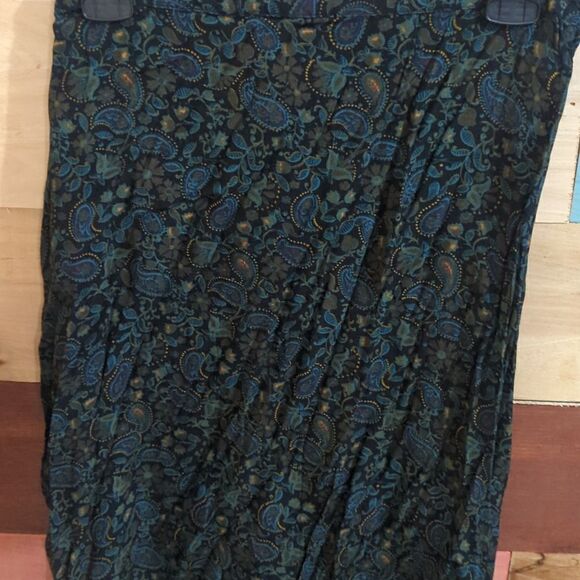 SIZE 12. Paisley and floral print skirt full length Melrose studio - Picture 2 of 4